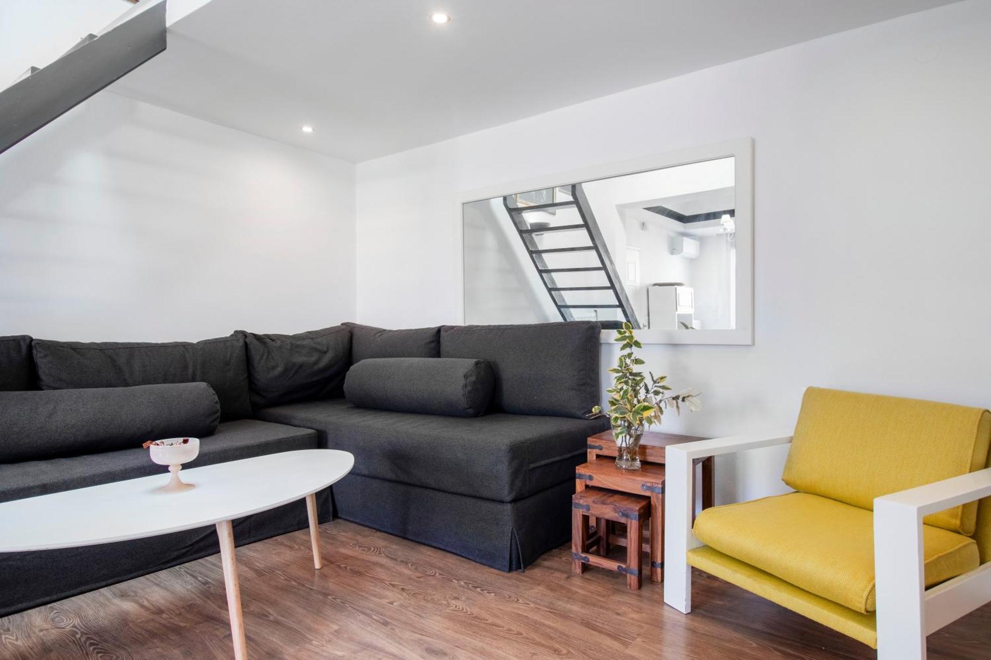 Cityscape Loft Near Downtown *